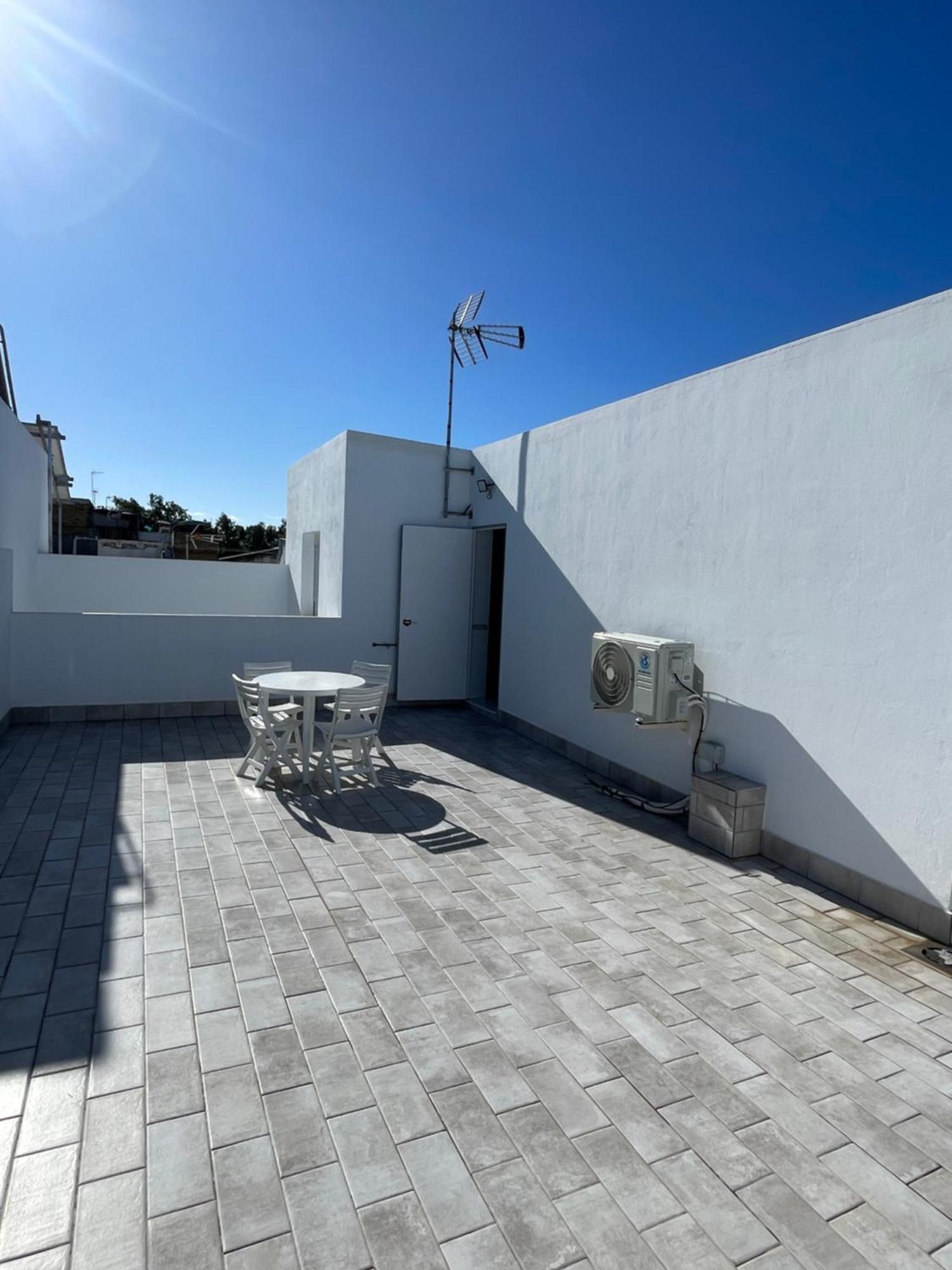 Apartamento Vitelio Кармона Екстер'єр фото